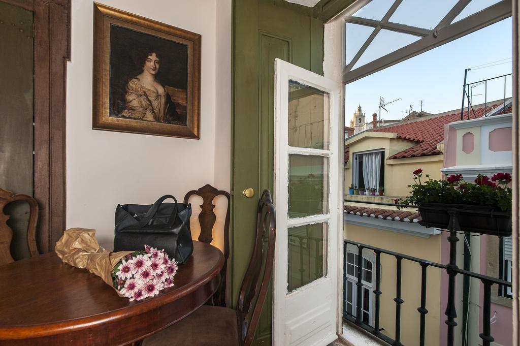 Alfama - St Estevao Viewpoint | Cheese & Wine Appartement